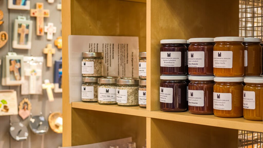 At Kloster Gerleve on the St James' Route you can visit an onsite book and art shop.